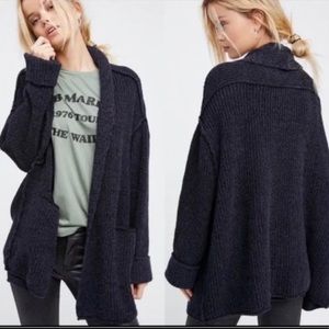 Free People Women’s Oversized Low Tide Souchy Dark Navy Blue Cardigan Size XS/S